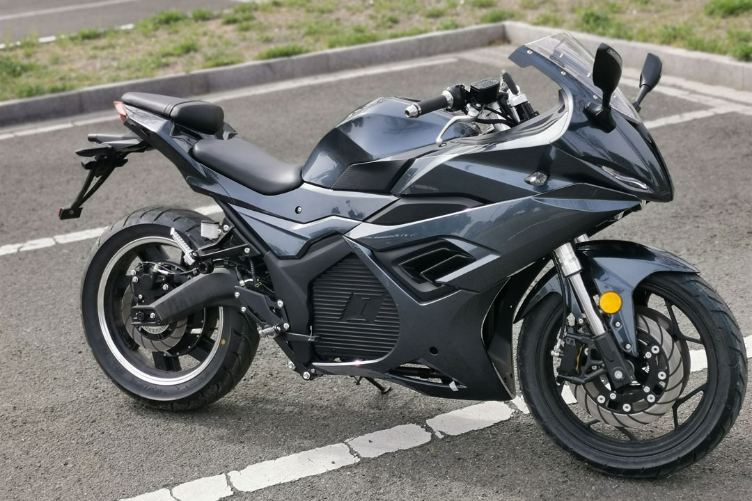 Elektrinio motociklo elektrinės pavaros sistemos našumo faktorių ir svorio balansavimas – Cyclemix