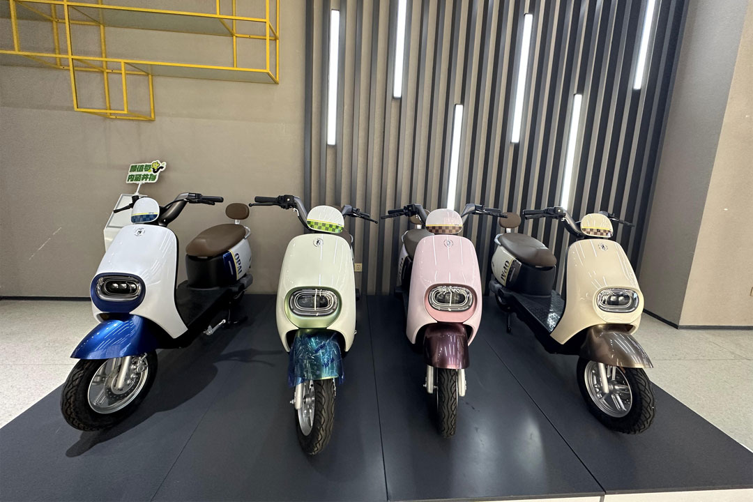 Zelená vlna trendov a vývoja elektrických mopedov - Cyclemix