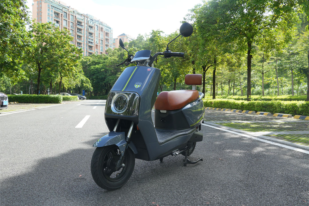 Electric Moped with Long Battery Life FAQs and More - Cyclemix