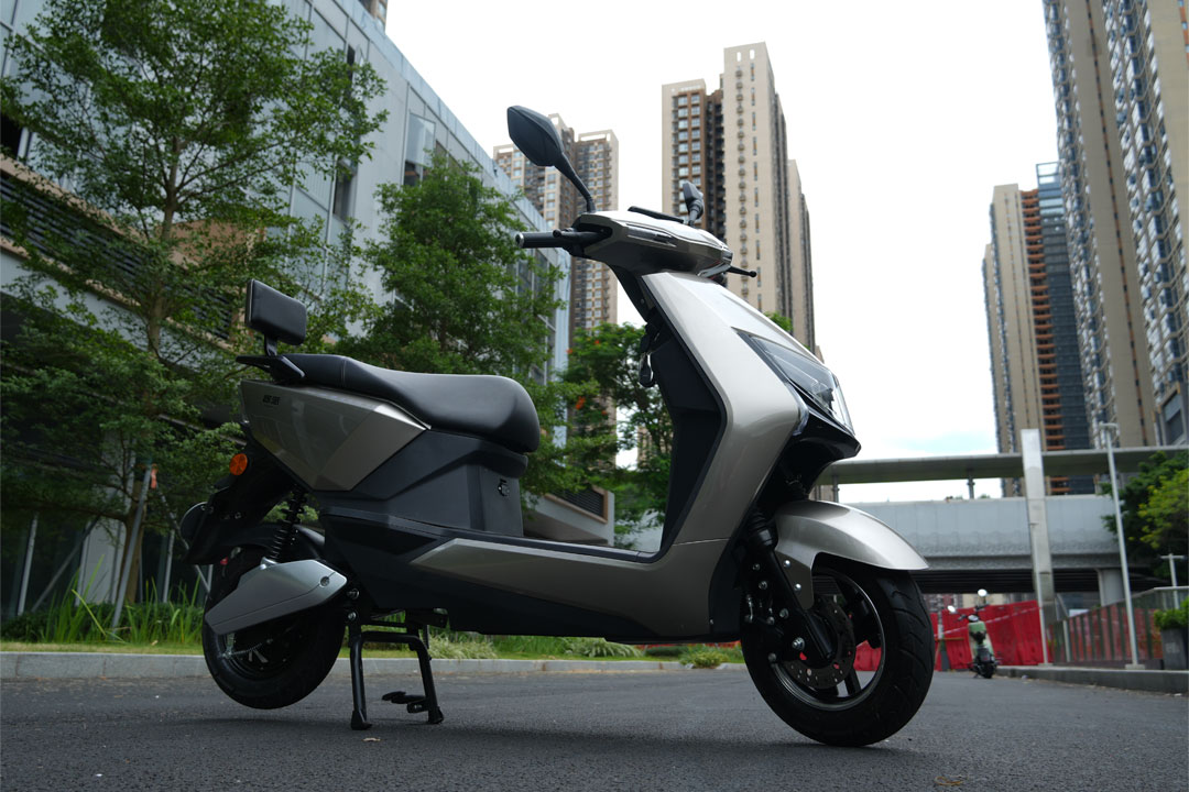 Electric Mopeds The Future of Urban Commuting - Cyclemix
