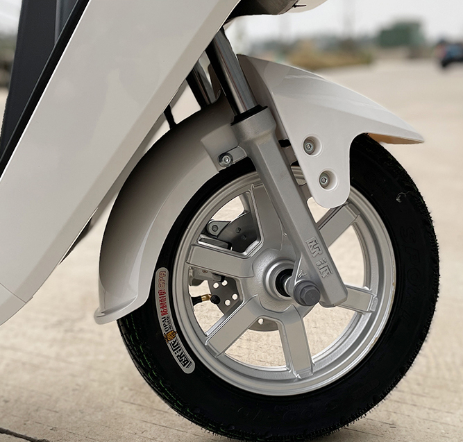 Cycremix eletrix moped Y9-01 nkọwa